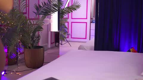 Snapshot of missmo0n chatting on 7, 3, 2025 Missmo0n online show from 7, 3, 2025