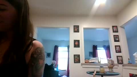 MissMona online show from 9, 5, 2026