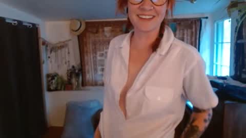 Snapshot of missmoonmagic13 chatting on 10, 3, 2025 Maxxx online show from 10, 3, 2025