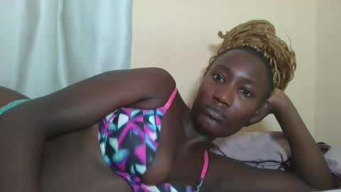 Snapshot of missprettygal chatting on 12, 3, 2025 pretty gal online show from 12, 3, 2025