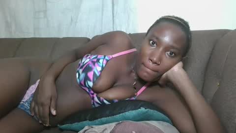 Snapshot of missprettygal chatting on 2, 10, 2025 pretty gal online show from 2, 10, 2025