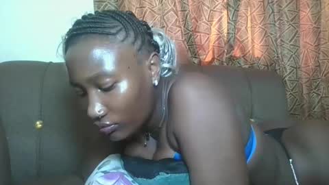 Snapshot of missprettygal chatting on 19, 11, 2025 pretty gal online show from 19, 11, 2025