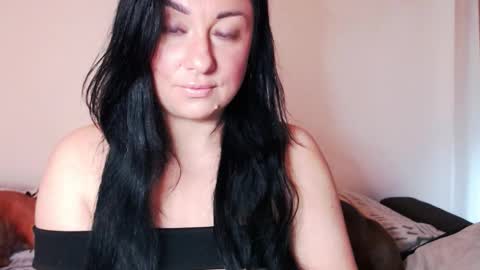 Snapshot of missqueen1416 chatting on 1, 10, 2025 Missqueen1416 online show from 1, 10, 2025