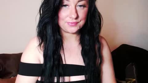 Snapshot of missqueen1416 chatting on 11, 10, 2025 Missqueen1416 online show from 11, 10, 2025