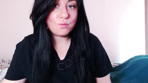 Snapshot of missqueen1416 chatting on 31, 10, 2025 Missqueen1416 online show from 31, 10, 2025