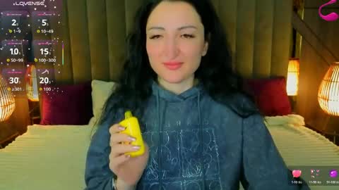 Snapshot of missrossi chatting on 13, 4, 2026 missrossi online show from 13, 4, 2026