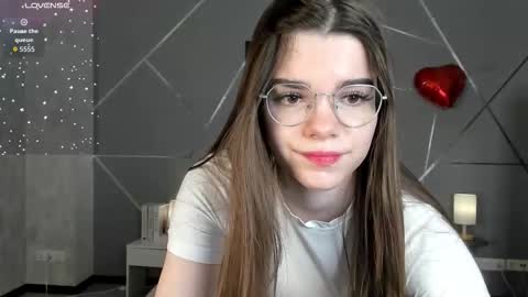 Snapshot of misss_evelyne chatting on 3, 3, 2026 misss_evelyne online show from 3, 3, 2026