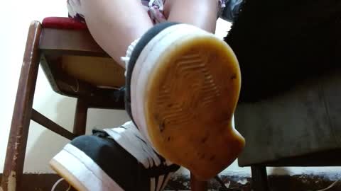 TELL ME MISS online show from 17, 12, 2025