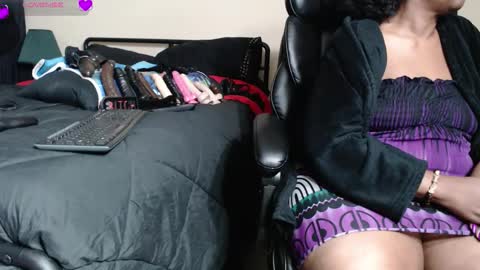 MissTajaa online show from 6, 11, 2025