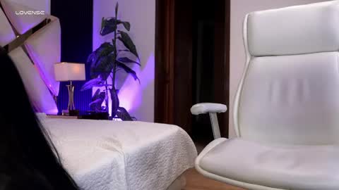 Fernanda Davila online show from 20, 5, 2026