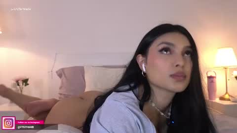 Snapshot of missthailand_ chatting on 6, 7, 2026 Fernanda Davila online show from 6, 7, 2026