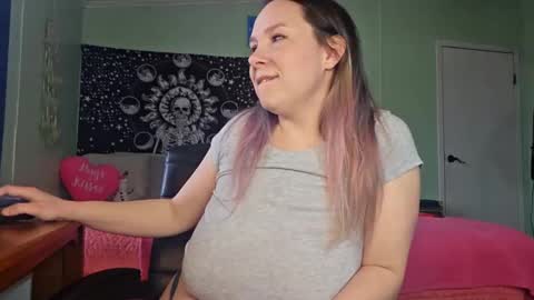 Snapshot of misstheavee chatting on 10, 2, 2025 Kittenwithakink online show from 10, 2, 2025