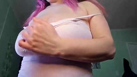 Snapshot of misstheavee chatting on 11, 3, 2025 Kittenwithakink online show from 11, 3, 2025