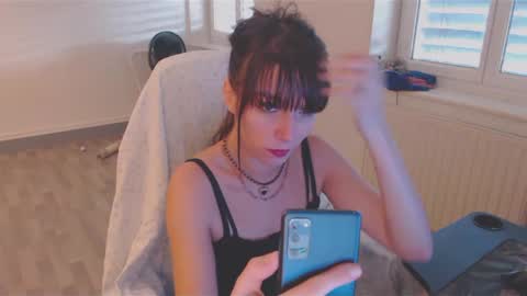 Snapshot of missthon chatting on 6, 12, 2024 missthon online show from 6, 12, 2024