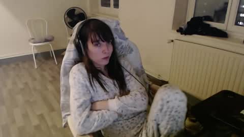 Snapshot of missthon chatting on 1, 1, 2025 missthon online show from 1, 1, 2025