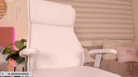 Valeria Davila online show from 17, 1, 2025