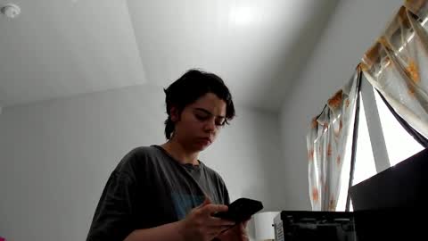 V Nessa online show from 10, 5, 2026