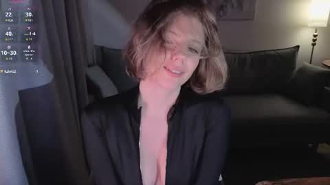 Snapshot of missvikiki chatting on 12, 7, 2026 Polly online show from 12, 7, 2026