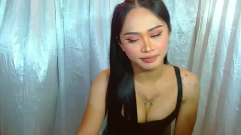 Snapshot of missviolet11 chatting on 1, 5, 2026 SweetViolet online show from 1, 5, 2026