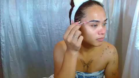 Snapshot of missviolet11 chatting on 13, 5, 2026 SweetViolet online show from 13, 5, 2026