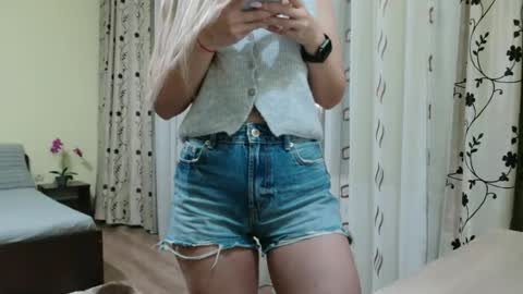 missxbabyx online show from 20, 4, 2026