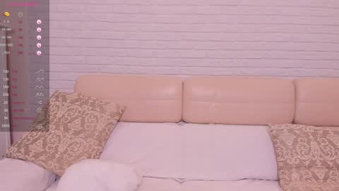 missxcaprice online show from 4, 2, 2025