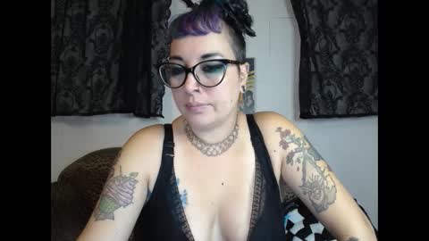 Missy Dee online show from 11, 9, 2025