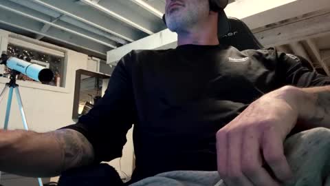 Snapshot of mister_bigg_dick chatting on 3, 1, 2025 AJ online show from 3, 1, 2025