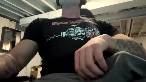 Snapshot of mister_bigg_dick chatting on 18, 1, 2025 AJ online show from 18, 1, 2025