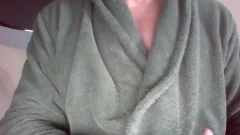 Snapshot of mister_tommm80 chatting on 17, 11, 2025 mister_tommm80 online show from 17, 11, 2025