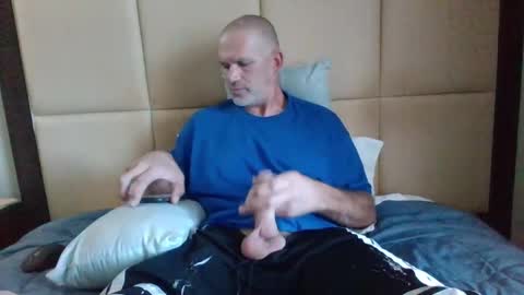 Snapshot of misterhunt81 chatting on 6, 10, 2025 Mister81 online show from 6, 10, 2025