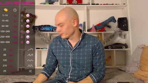 Snapshot of misterjames_ chatting on 4, 1, 2025 MIsterjames online show from 4, 1, 2025