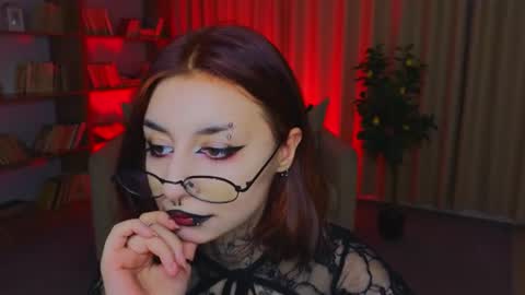 Snapshot of mistress__marcelline chatting on 25, 6, 2026 Marcelline online show from 25, 6, 2026
