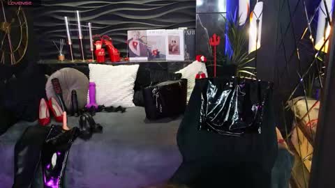 Snapshot of mistress_darsy chatting on 16, 3, 2026 Darsy online show from 16, 3, 2026