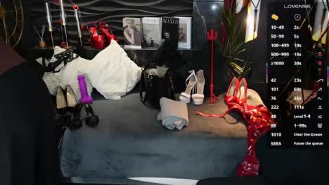 Snapshot of mistress_darsy chatting on 14, 4, 2026 Darsy online show from 14, 4, 2026