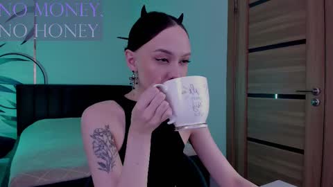 Mistress Mia online show from 26, 10, 2025