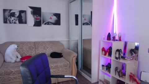 Snapshot of mistress_milfa chatting on 24, 6, 2026 mistress_milfa online show from 24, 6, 2026