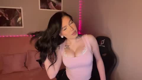 Snapshot of mistress_of_hearts chatting on 12, 9, 2025 Mia online show from 12, 9, 2025