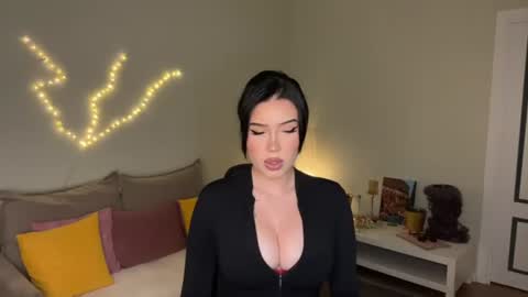 Mia online show from 16, 7, 2026