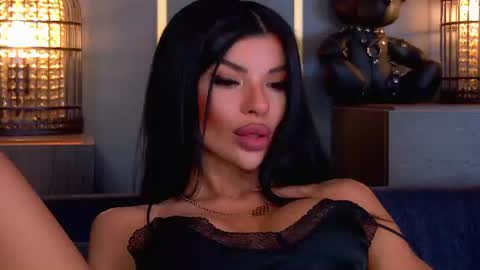 Elenia online show from 15, 6, 2026