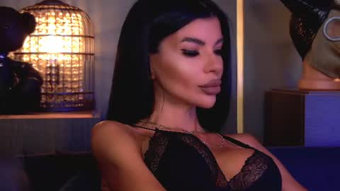 Elenia online show from 16, 7, 2026