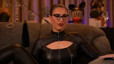 Mistress Kelly online show from 17, 10, 2025