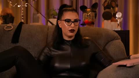 Mistress Kelly online show from 10, 11, 2025