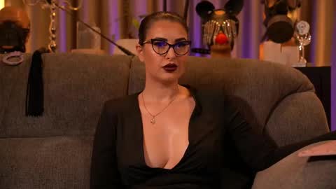 Mistress Kelly online show from 28, 11, 2025