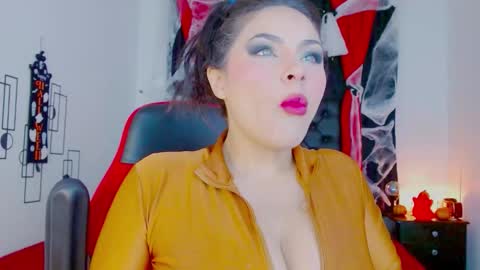 Snapshot of mistresslombana_666 chatting on 27, 10, 2025 Mistresslombana online show from 27, 10, 2025