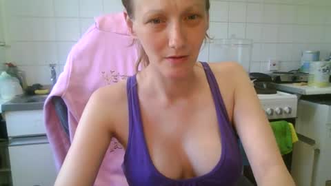 mistressmilly32 online show from 24, 6, 2026