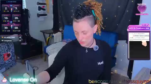 Snapshot of mistressquynnxo chatting on 22, 6, 2026 Mistress Quynn online show from 22, 6, 2026