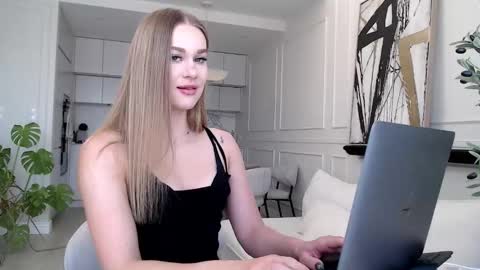 mistressuniverse online show from 28, 2, 2026