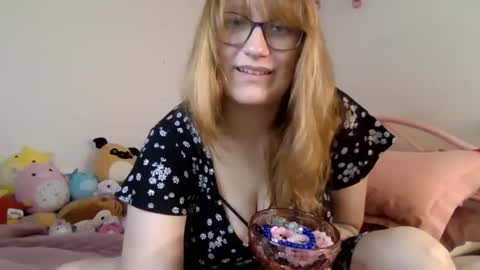 misty_reine online show from 24, 1, 2025