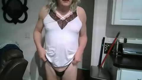 Snapshot of mistygoodslut chatting on 5, 2, 2026 mistygoodslut online show from 5, 2, 2026